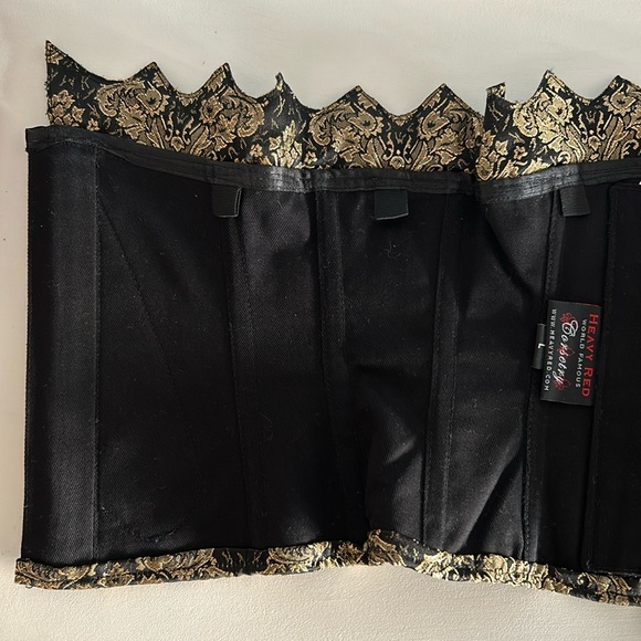 Heavy Red • Alice en Splendeur Dément - Gold & Red Brocade Heart Corset Sz Large - Picture 14 of 17